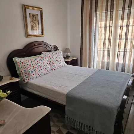 Apartment Two Bedroom Apartment, Two Minutes From The