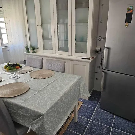Two Bedroom Apartment, Two Minutes From The Apartment Nazare